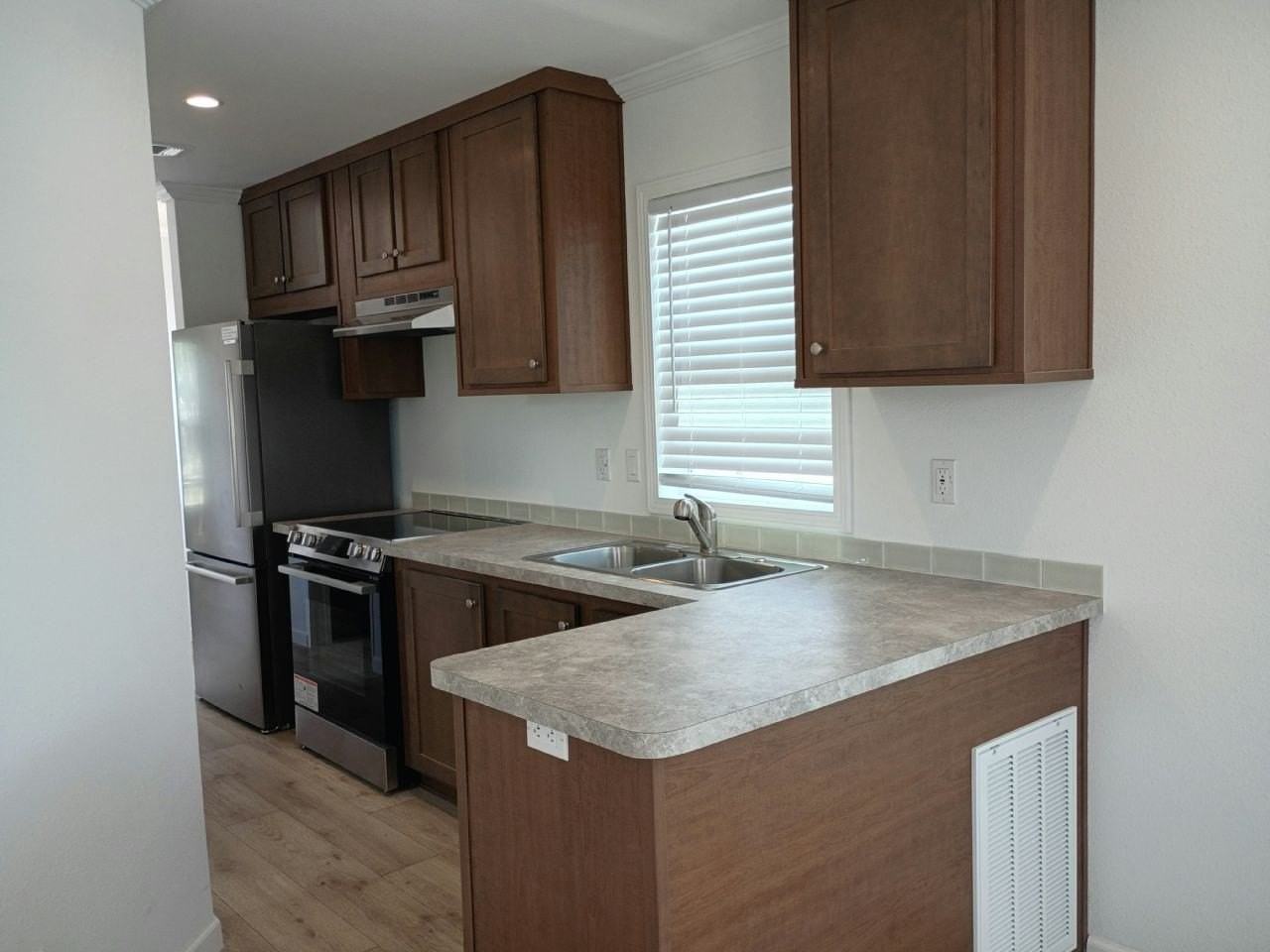 32 Lily Dr #134 - Photo 6 of 10