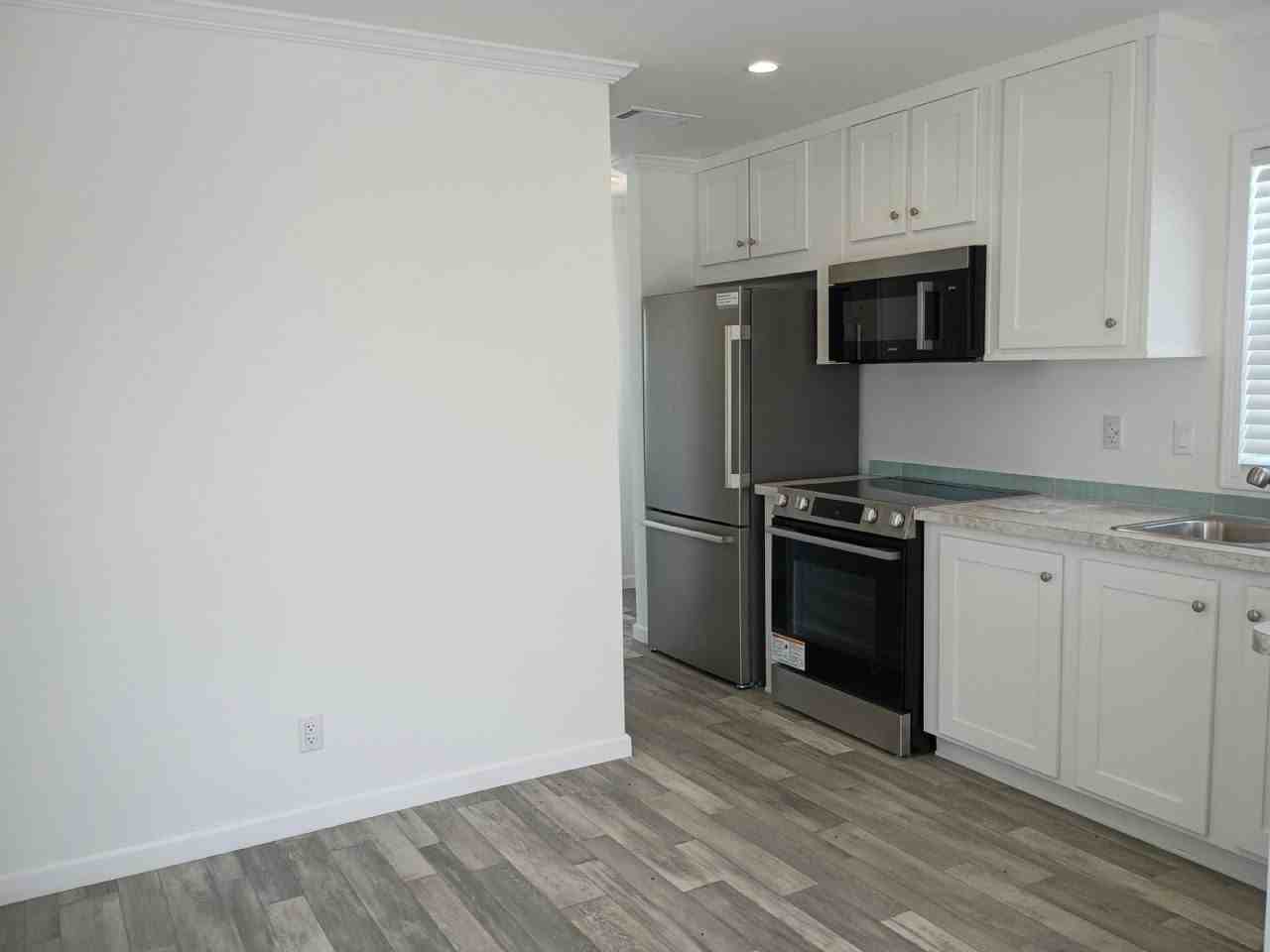 28 Lily Dr #135A - Photo 3 of 13