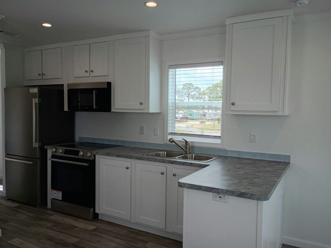 26 Lily Dr #136 - Photo 4 of 11