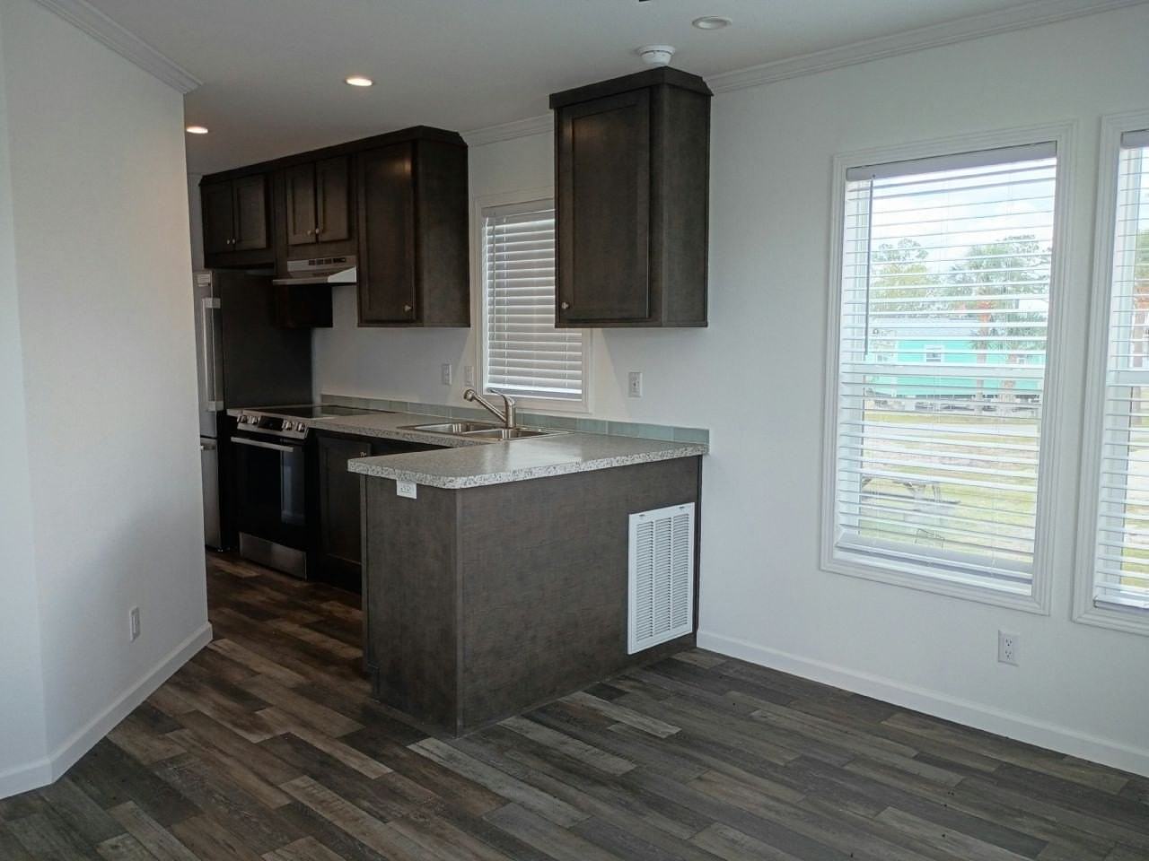 24 Lily Dr #137 - Photo 5 of 11
