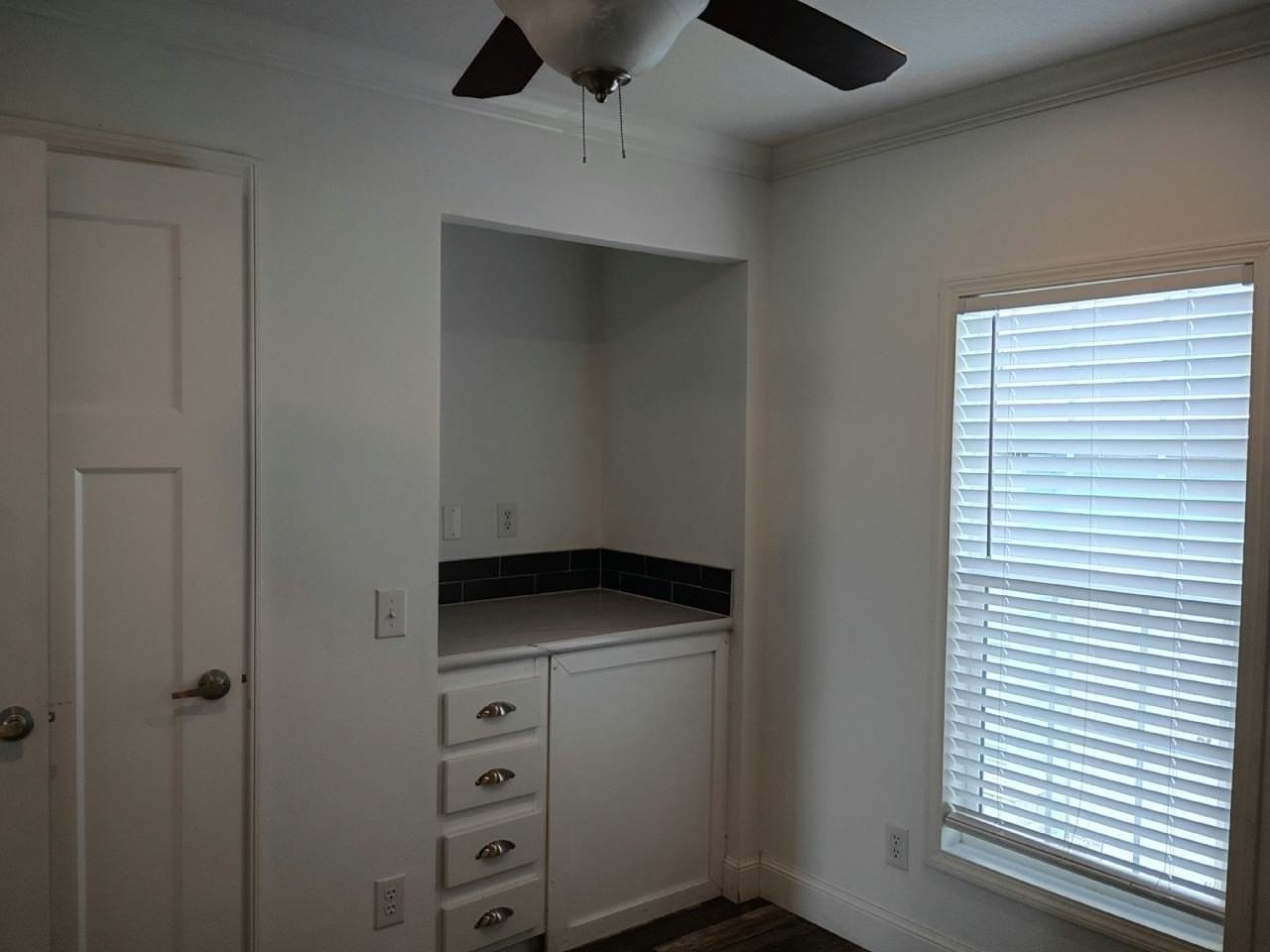 21 N Lake Side #229 - Photo 5 of 7