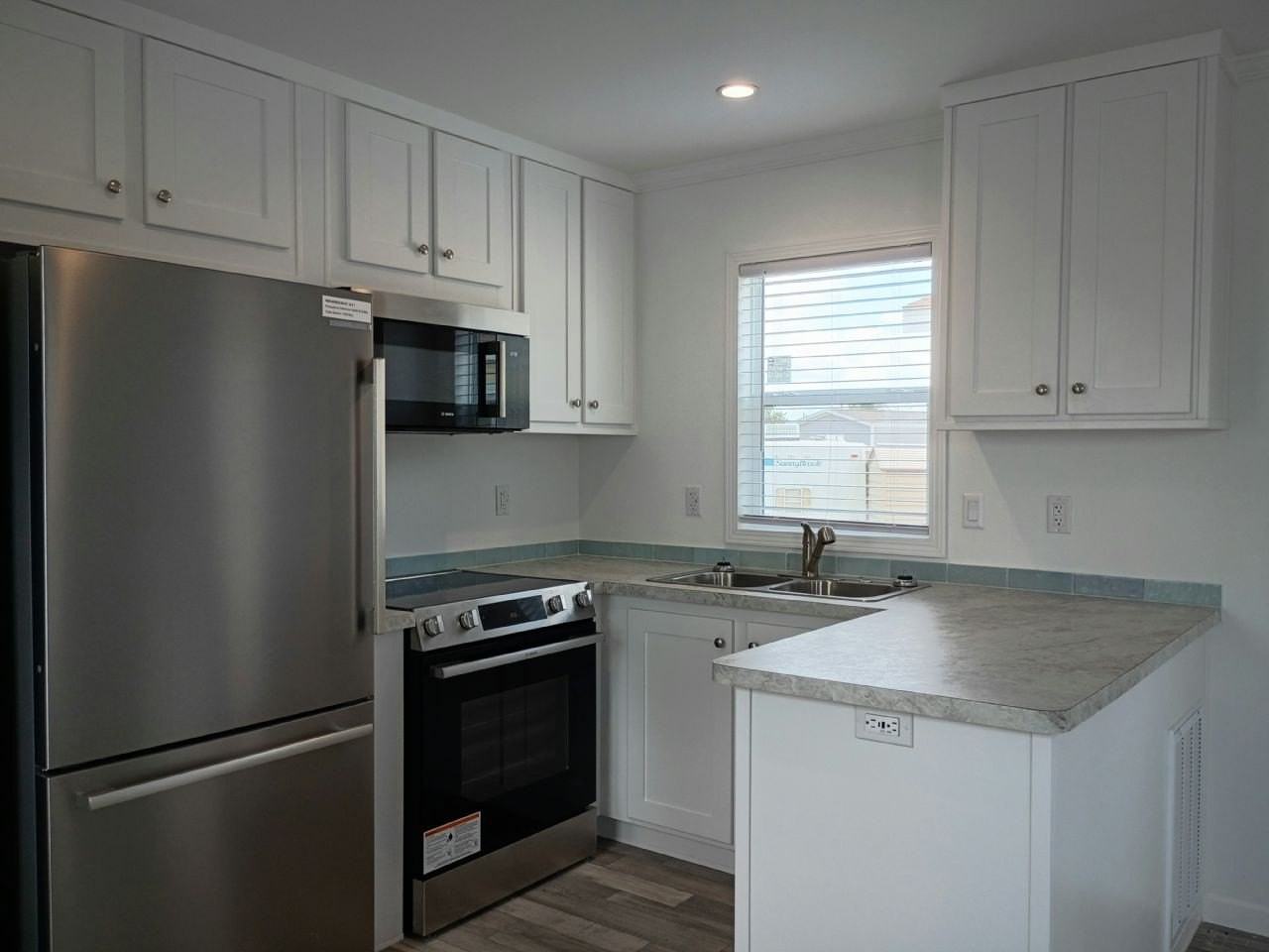 38 Lily Dr #131 - Photo 4 of 10