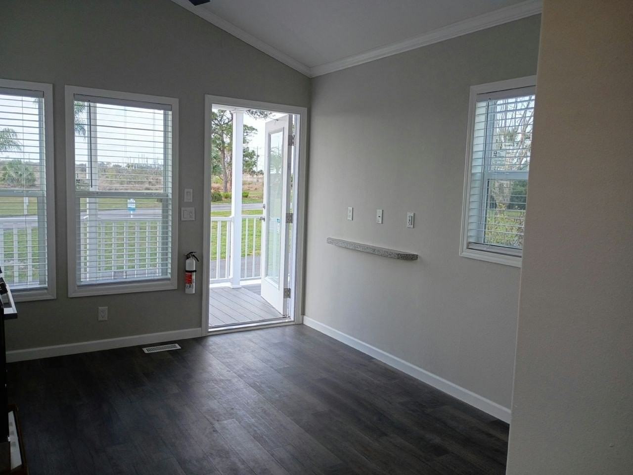 8 Anita Dr #4 - Photo 2 of 6