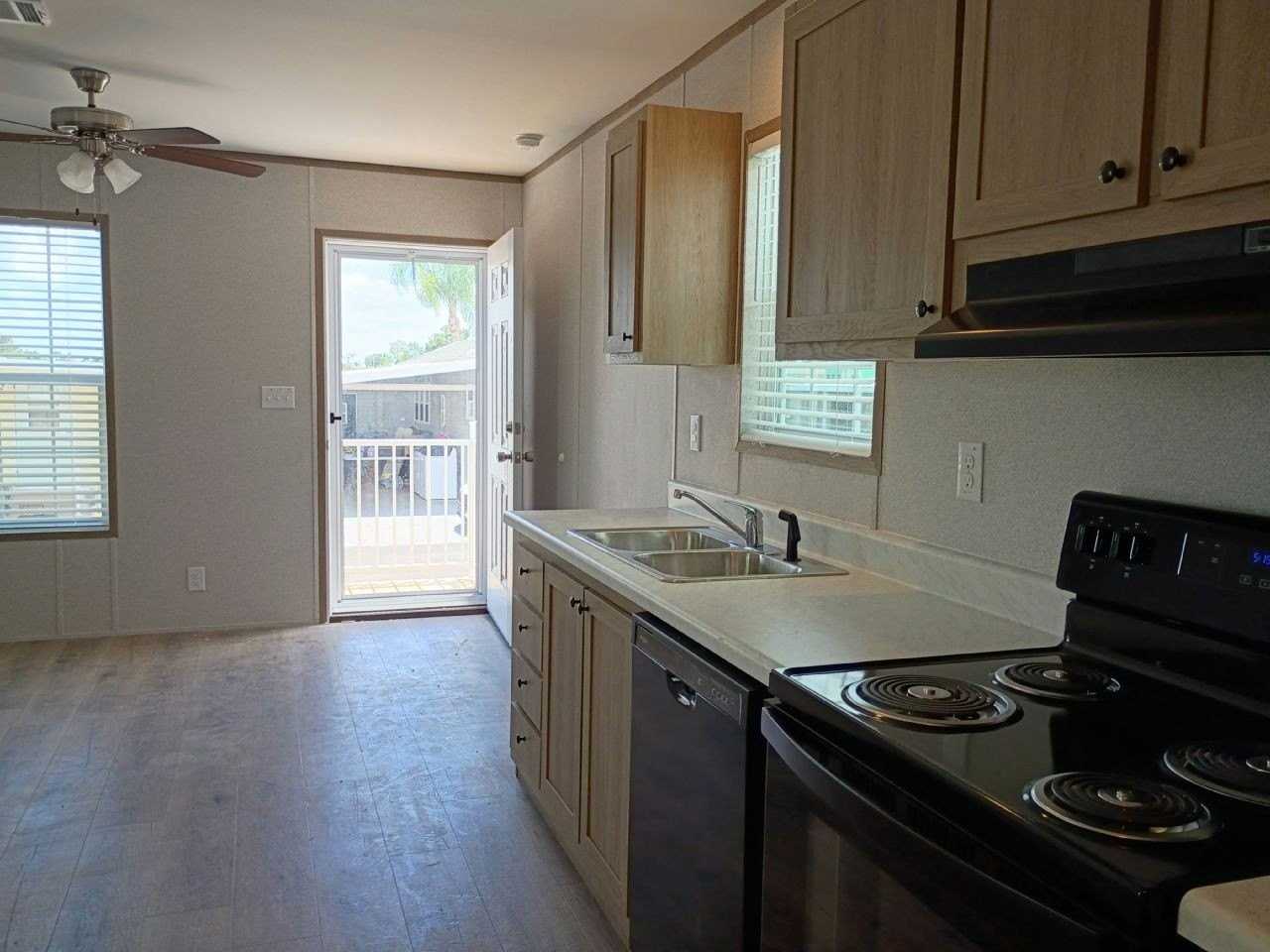 30 N Lake Side #220 - Photo 6 of 11
