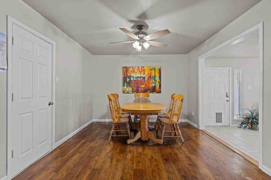 2511 Beechwood St - Photo 6 of 20