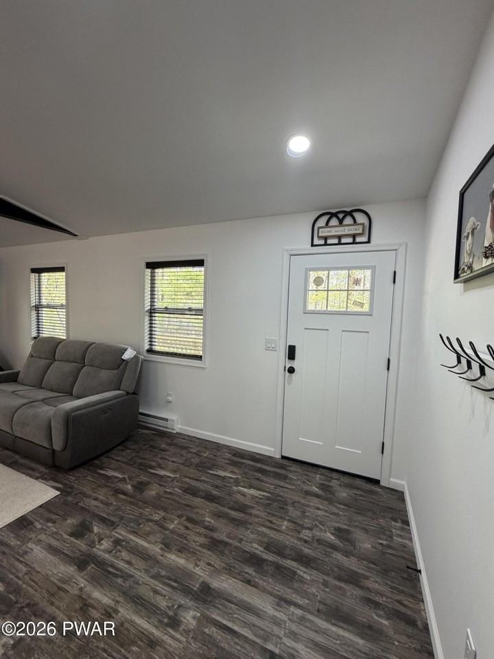 117 Andiron Way - Photo 3 of 16
