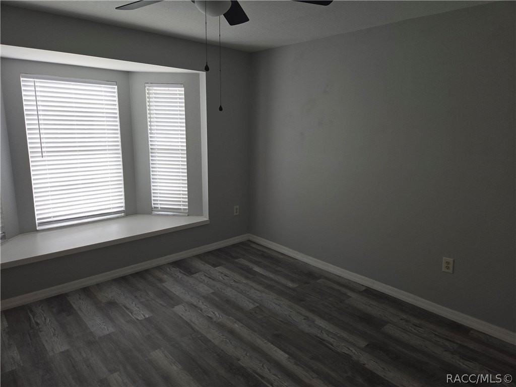 864 W Gleason Pl - Photo 4 of 28