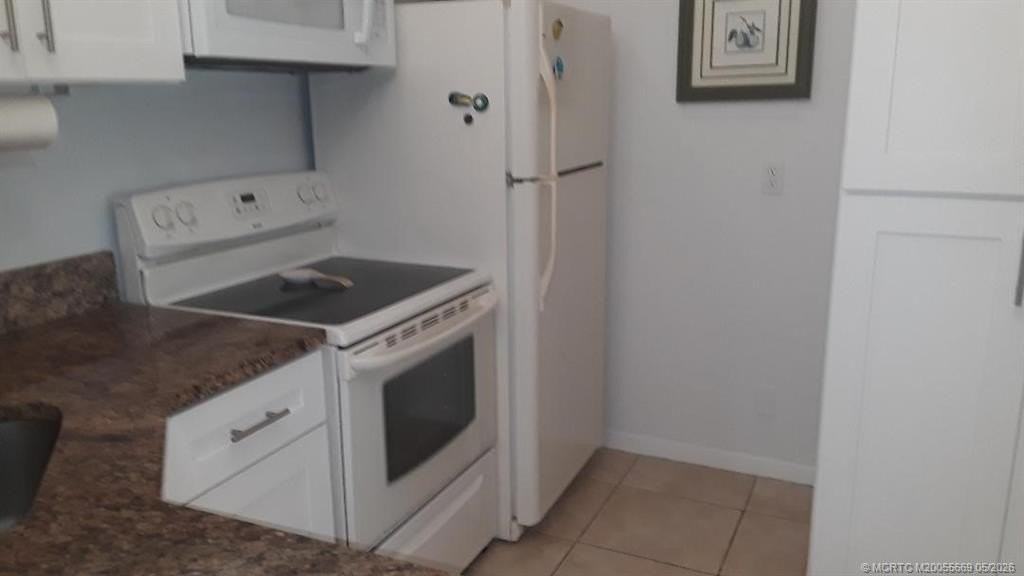 4428 Ne Ocean Blvd #B1 - Photo 2 of 9