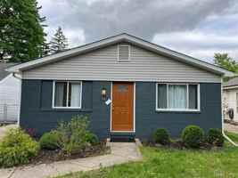 featured image of 5847 N Berry St