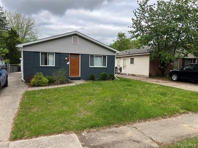 5847 N Berry St - Photo 2 of 20