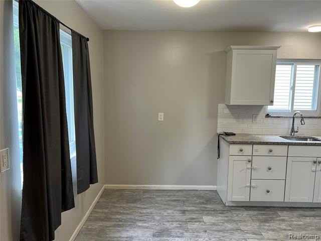 5847 N Berry St - Photo 5 of 20