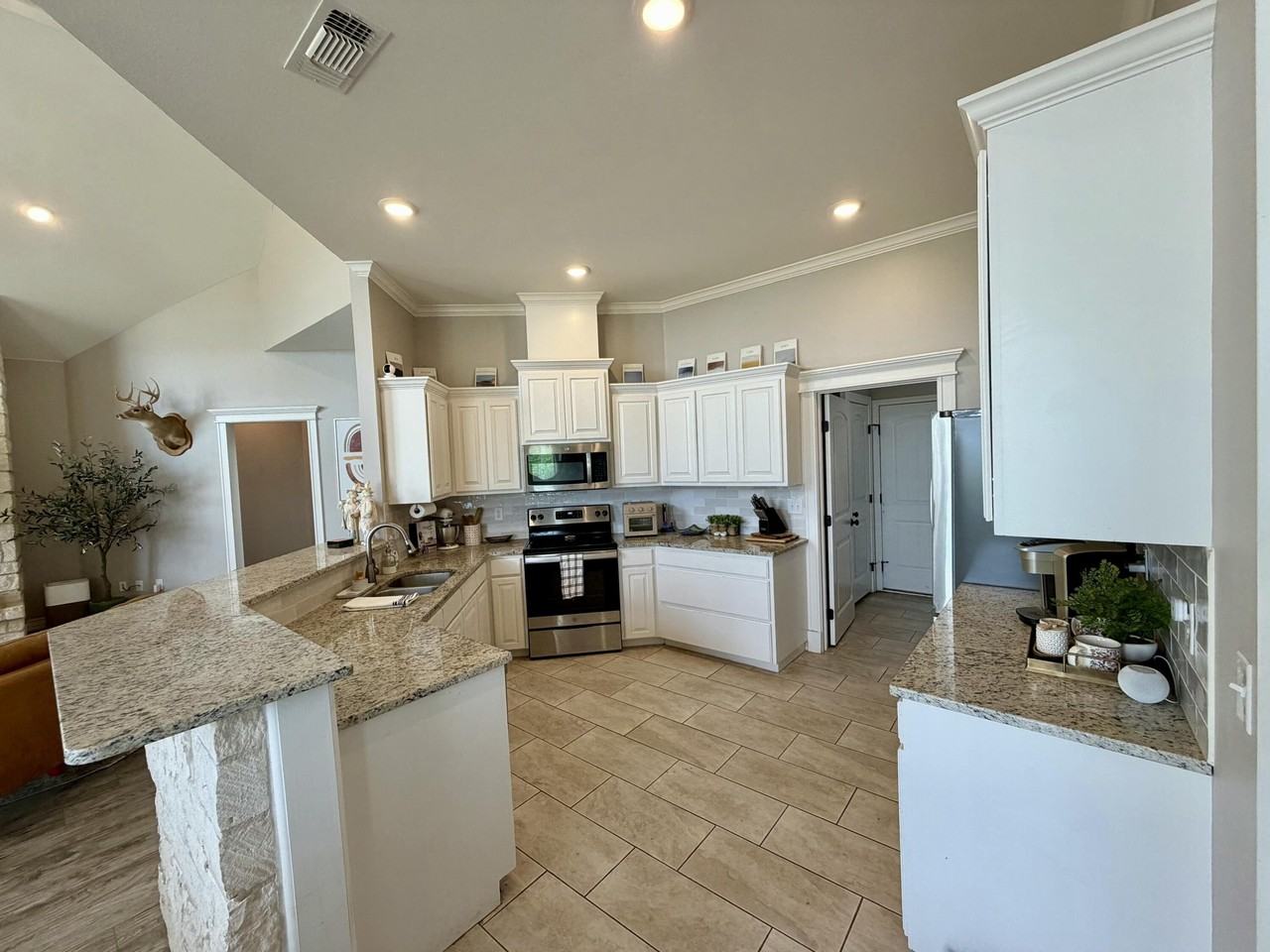3374 Ponca Path - Photo 5 of 14