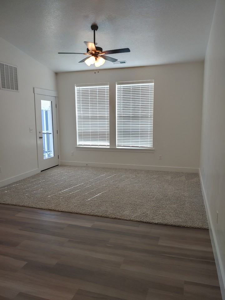 1816 W Eaglewood Dr #P303 - Photo 3 of 27