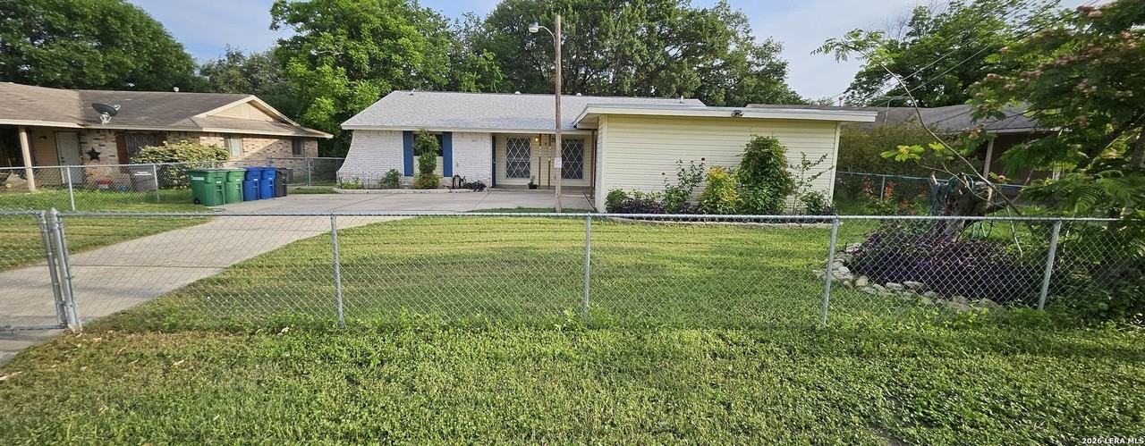 820 Durr Rd - Photo 4 of 40