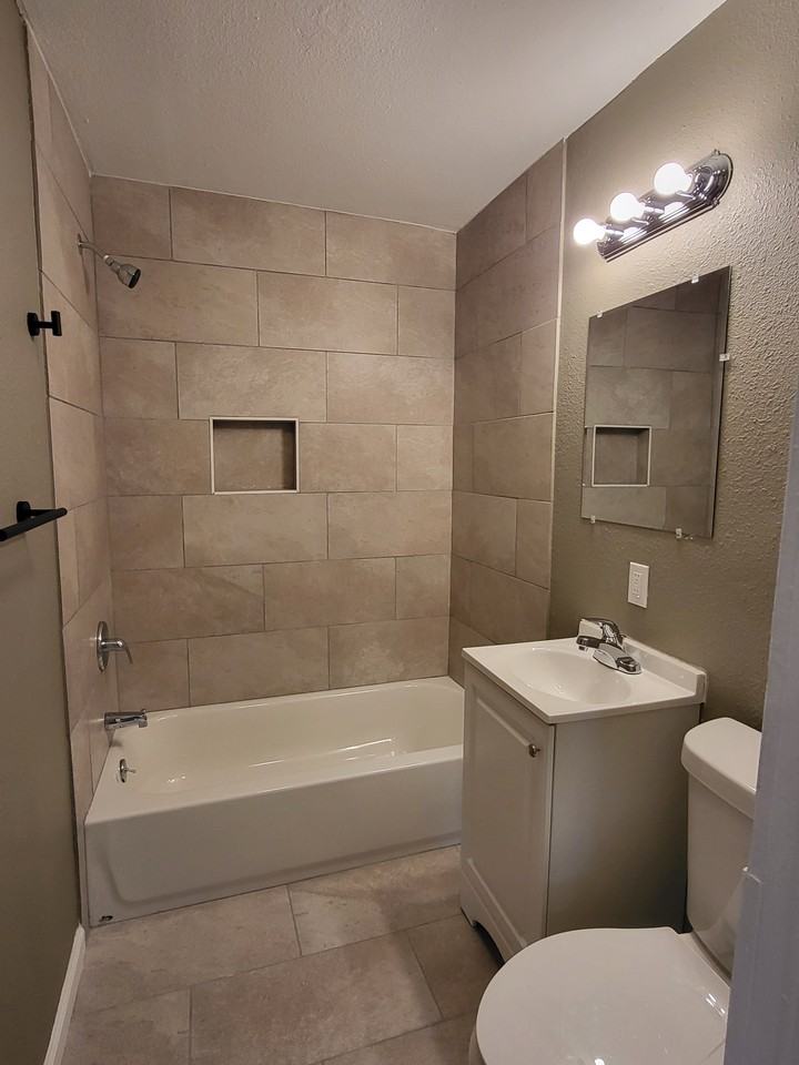 9605 Grady Ln #2 - Photo 6 of 13