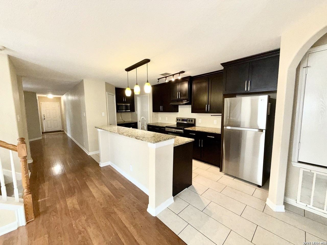 10231 Bermuda Trce - Photo 4 of 24