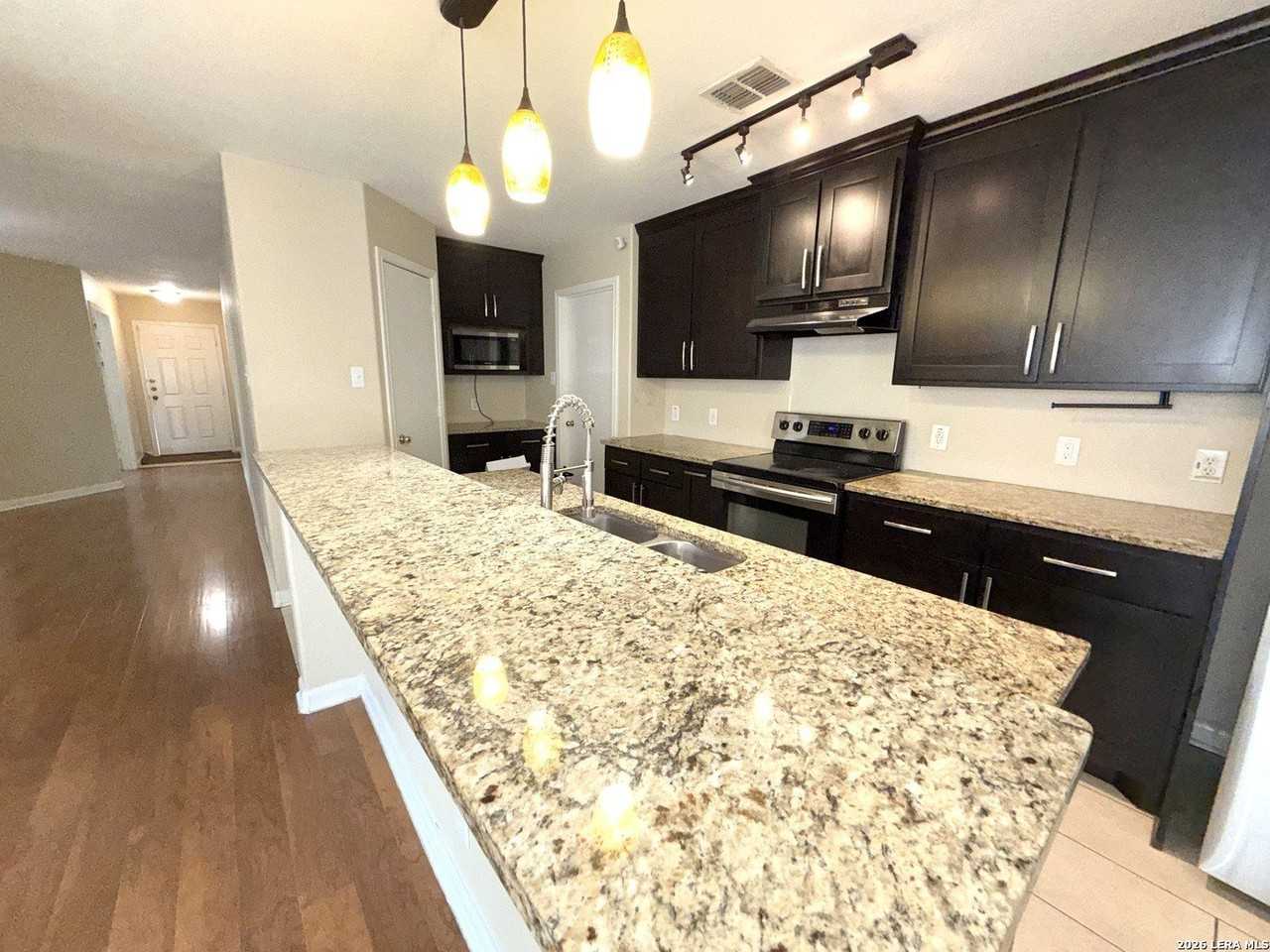 10231 Bermuda Trce - Photo 5 of 24