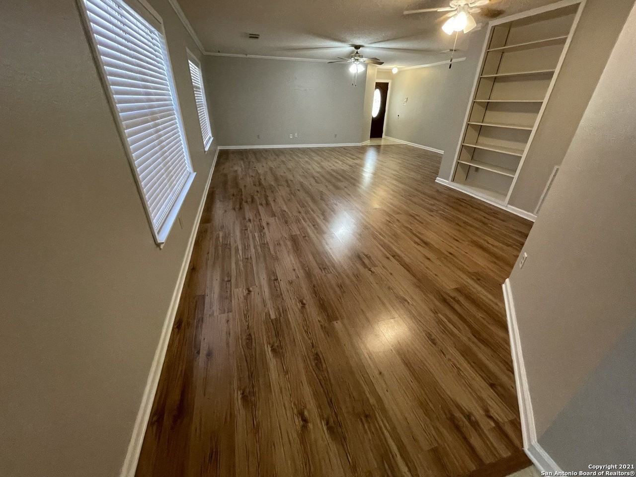 7815 Caspian Bay Dr - Photo 3 of 20