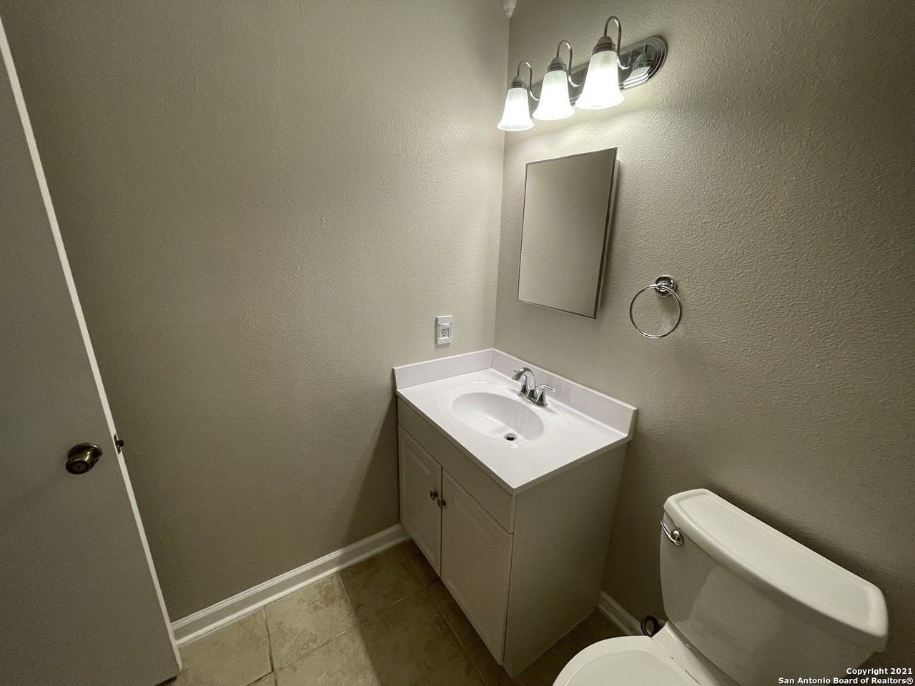 7815 Caspian Bay Dr - Photo 6 of 20