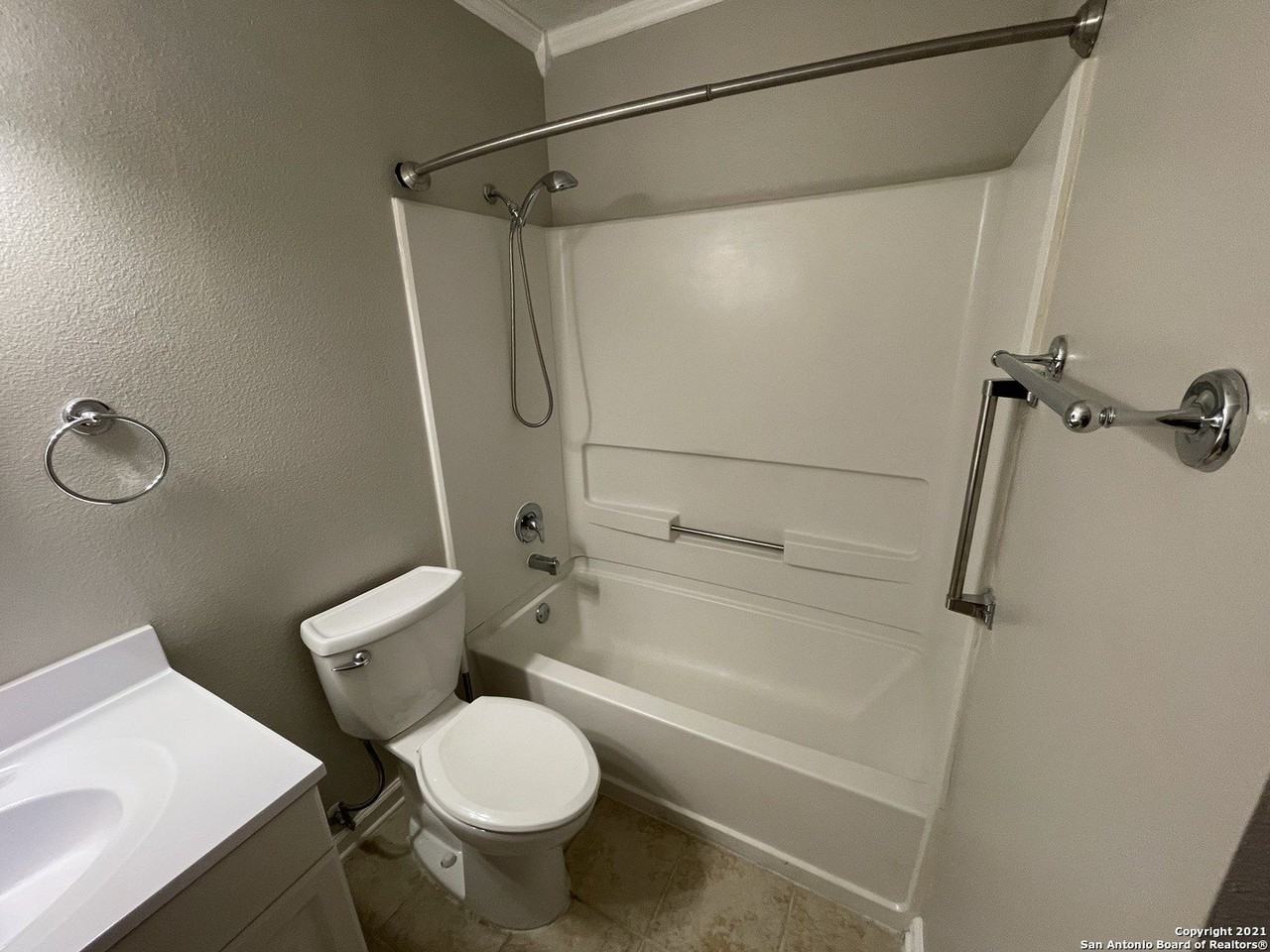7815 Caspian Bay Dr - Photo 7 of 20