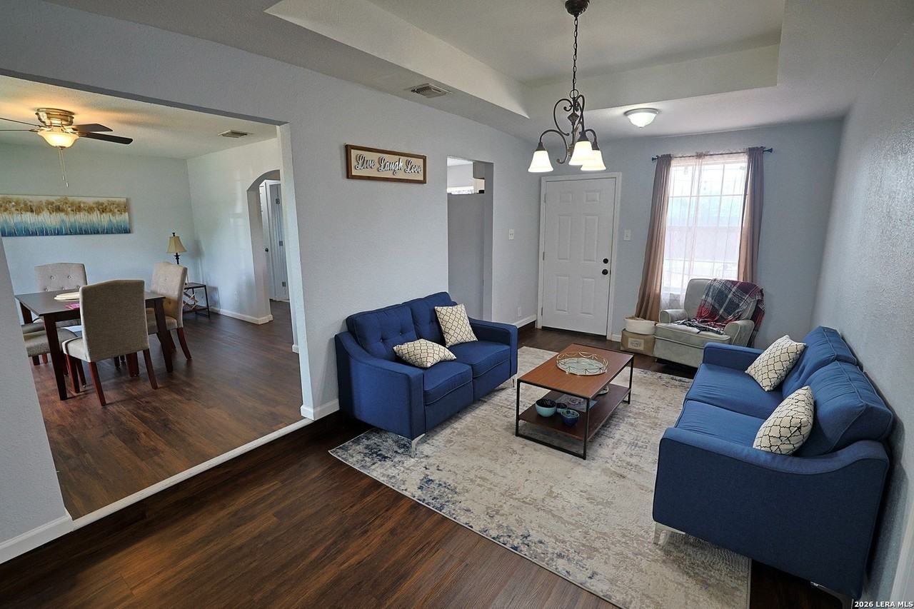 4326 Spring Oak Dr - Photo 3 of 16