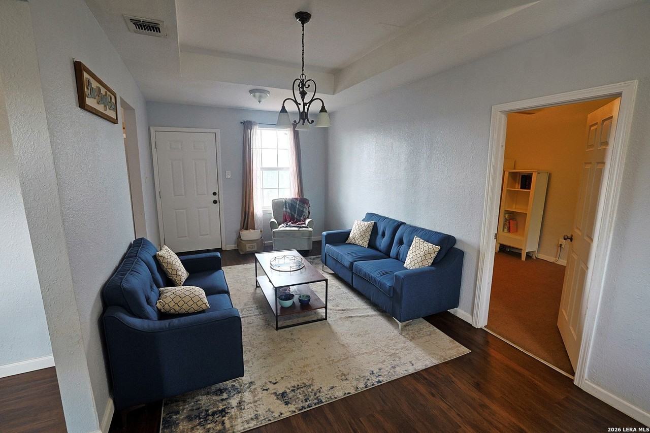 4326 Spring Oak Dr - Photo 4 of 16