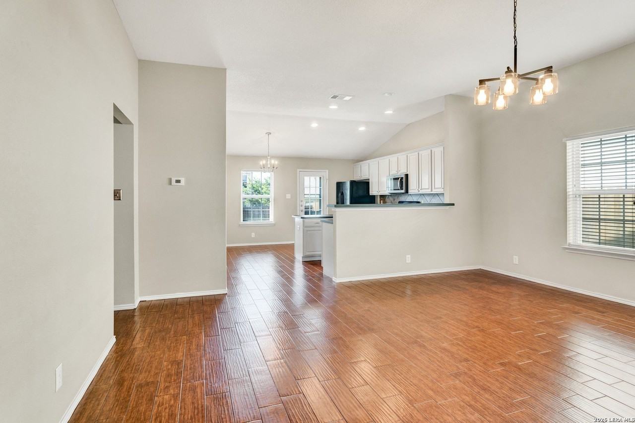 153 Bentwood Ranch Dr - Photo 6 of 24