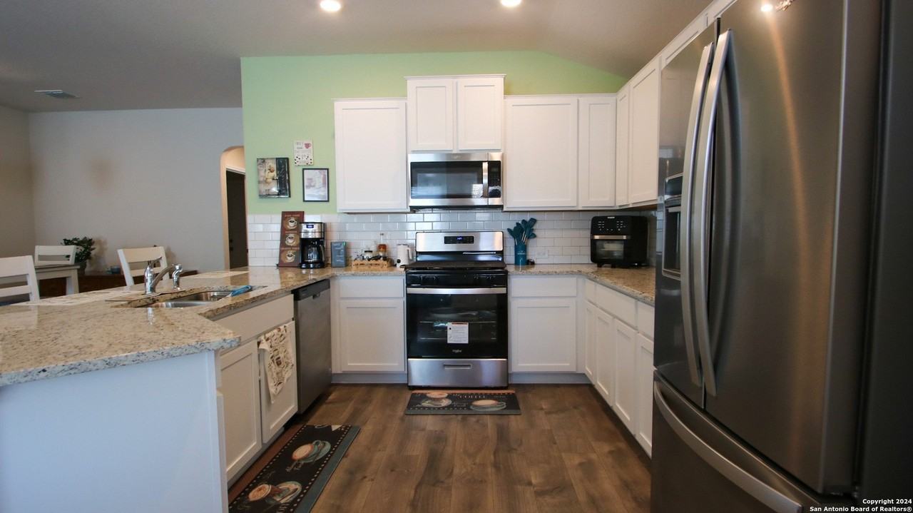 3602 Copper Willow - Photo 2 of 11