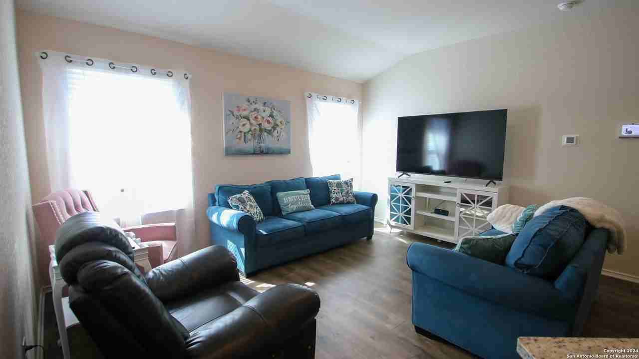 3602 Copper Willow - Photo 5 of 11