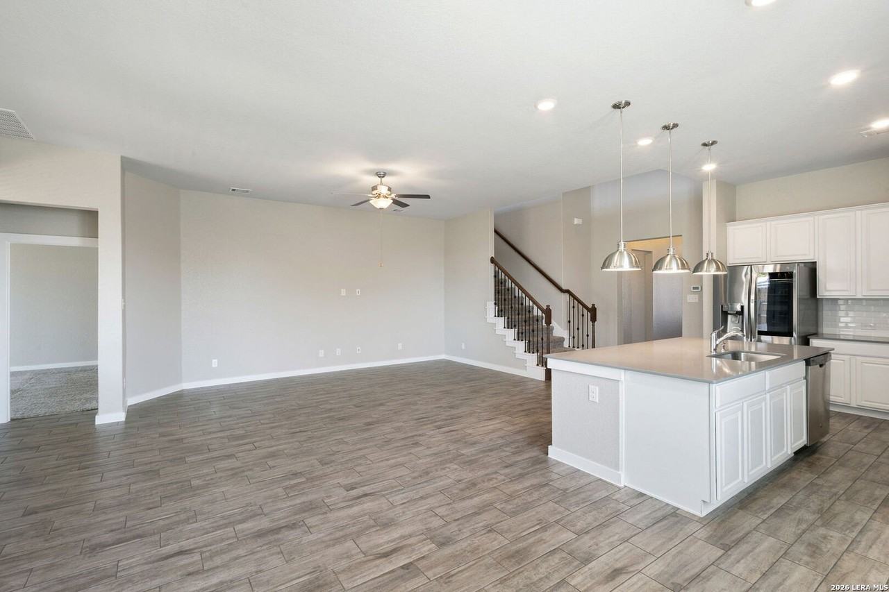 1523 Nicholas Cv - Photo 5 of 23