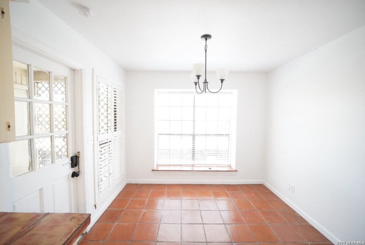 7926 Broadway #102 - Photo 4 of 10