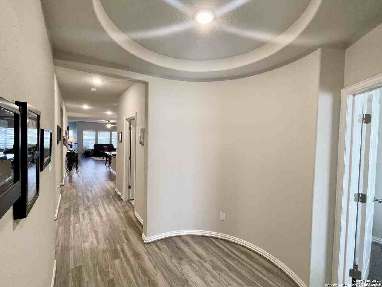 1212 Loma Rnch - Photo 5 of 27