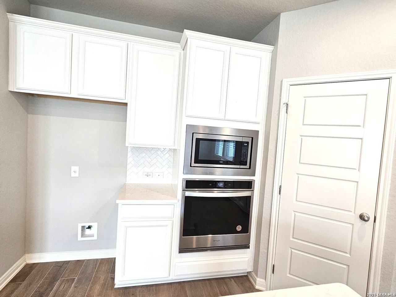 17027 Barker Path - Photo 4 of 34