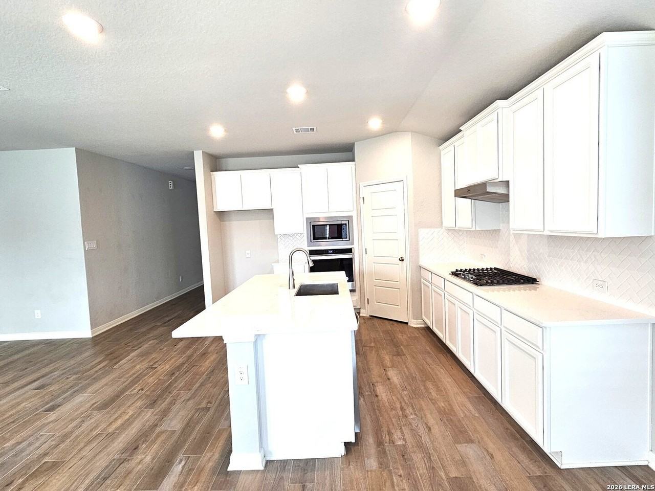 17027 Barker Path - Photo 5 of 34