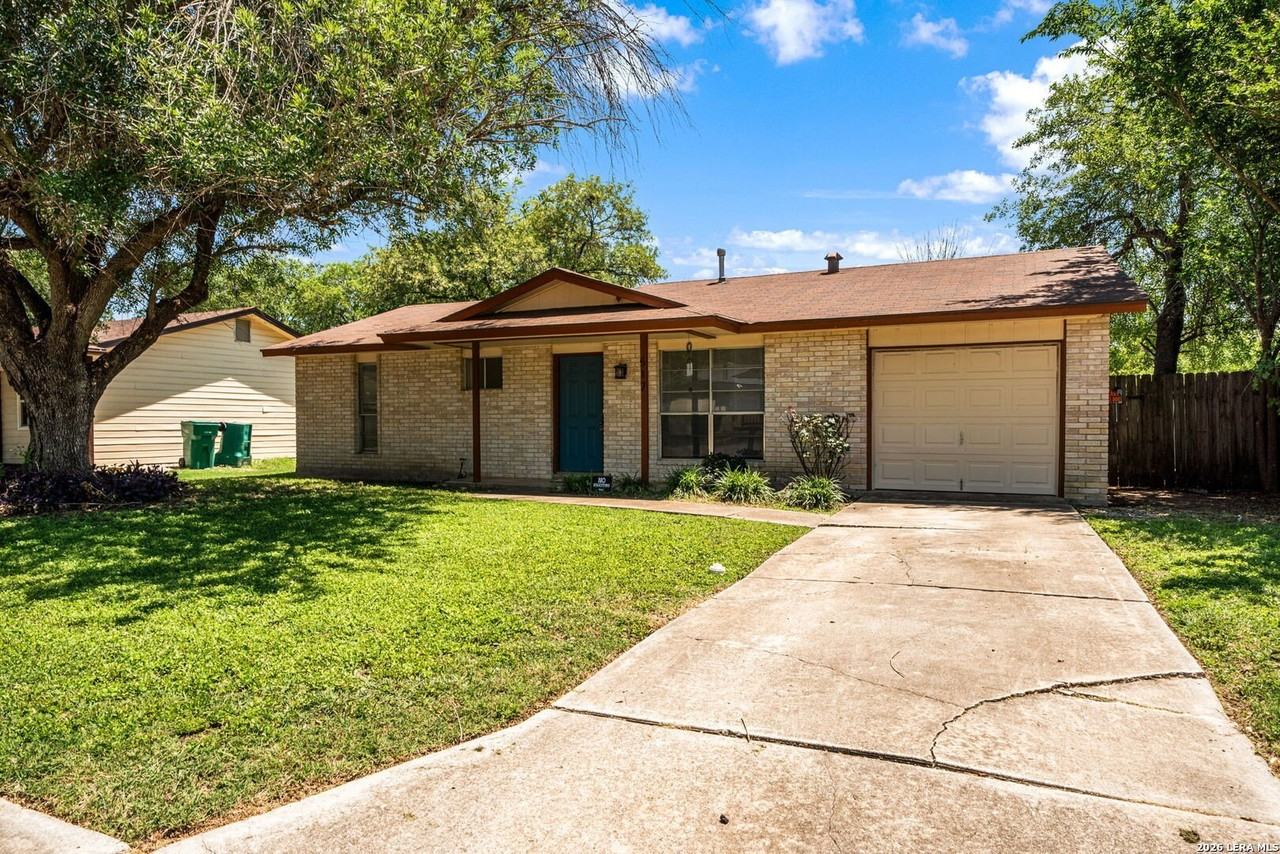 517 Oak Dr - Photo 6 of 36