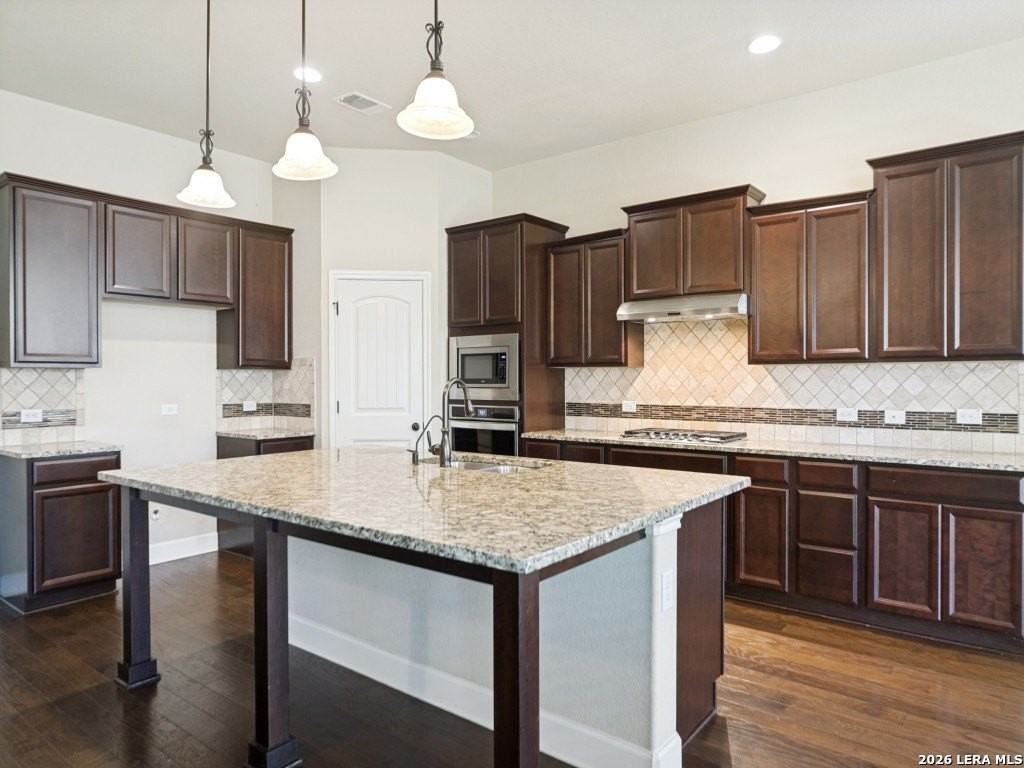 111 Arbor Woods - Photo 5 of 24