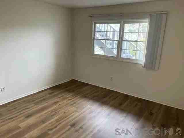 445 Mesa Way - Photo 6 of 7