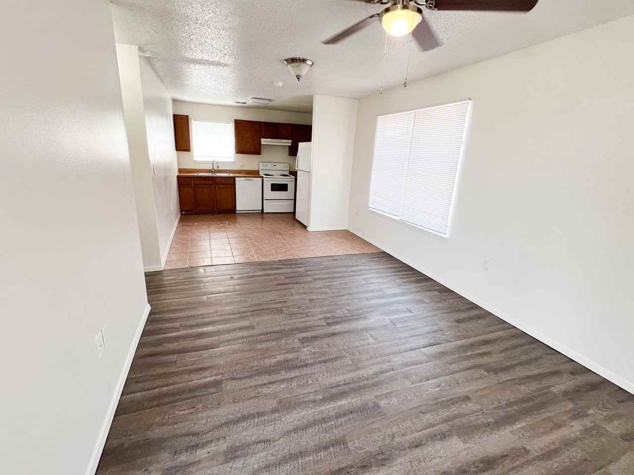 902 Scurry St #F - Photo 4 of 16