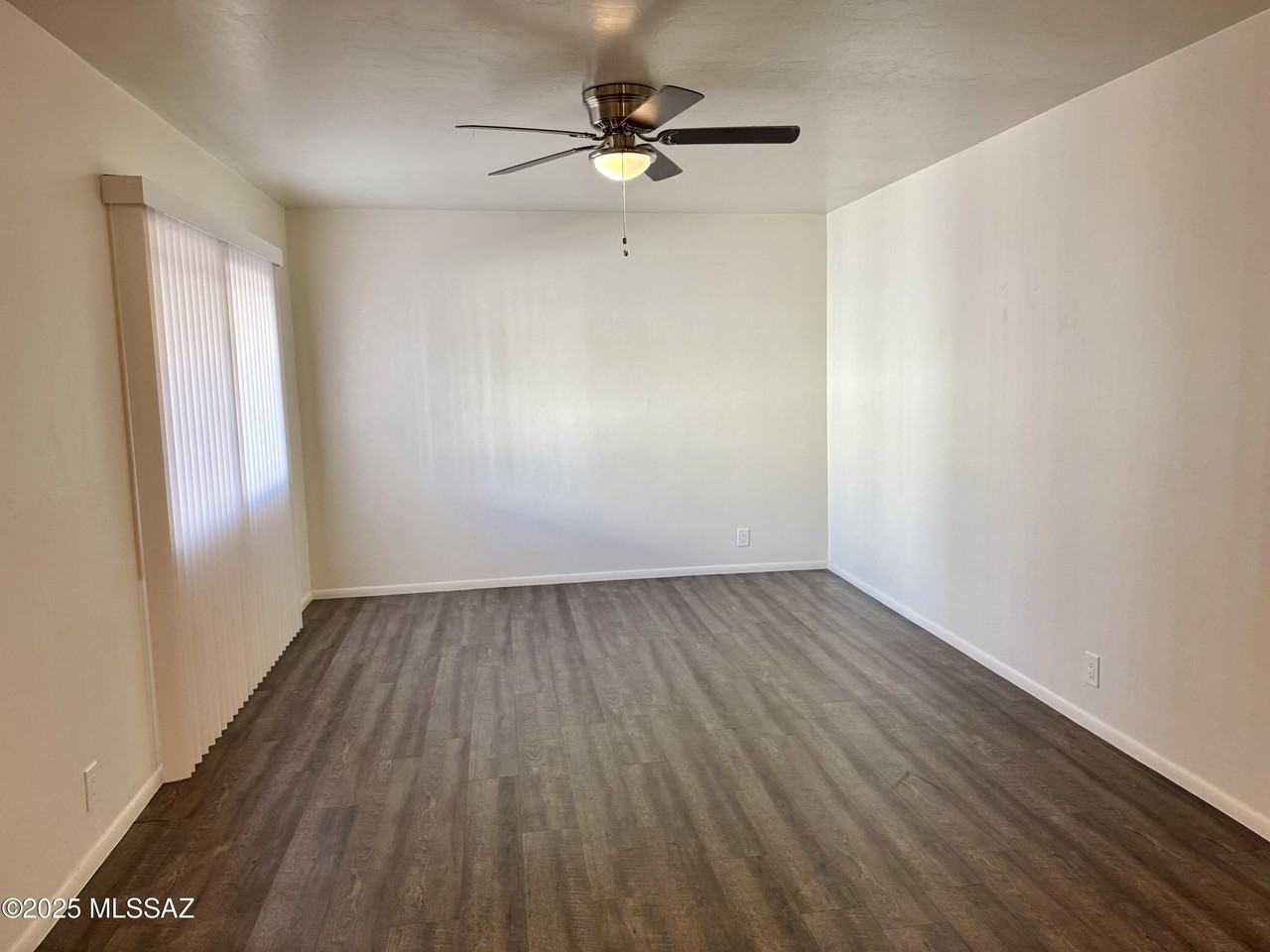 3323 E Blacklidge Dr #3323 - Photo 6 of 25