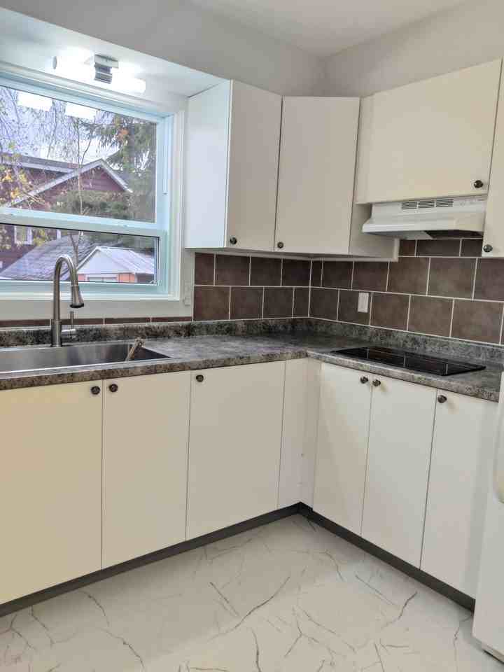 234 Brock Street #7 - Photo 6 of 10