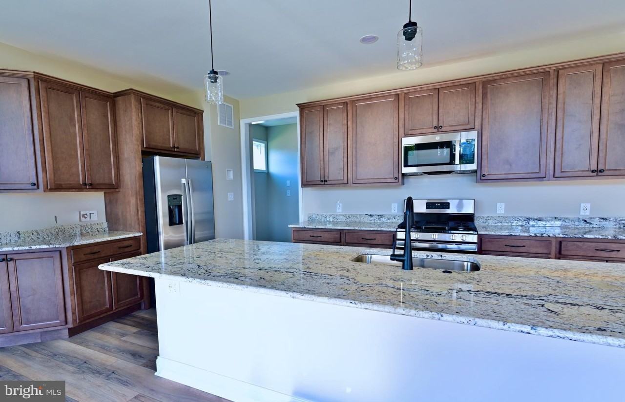 19504 Safflower Way - Photo 4 of 26