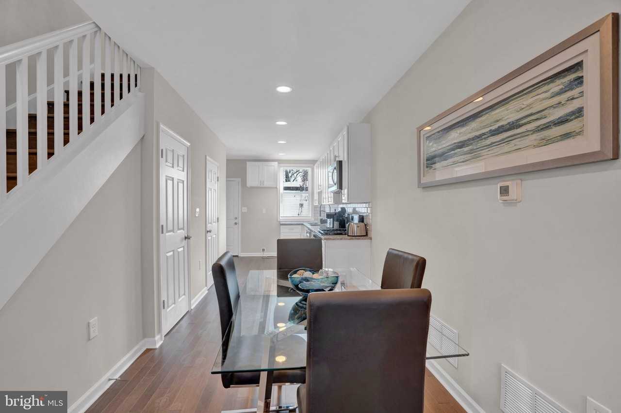 2117 E Chase St - Photo 6 of 20