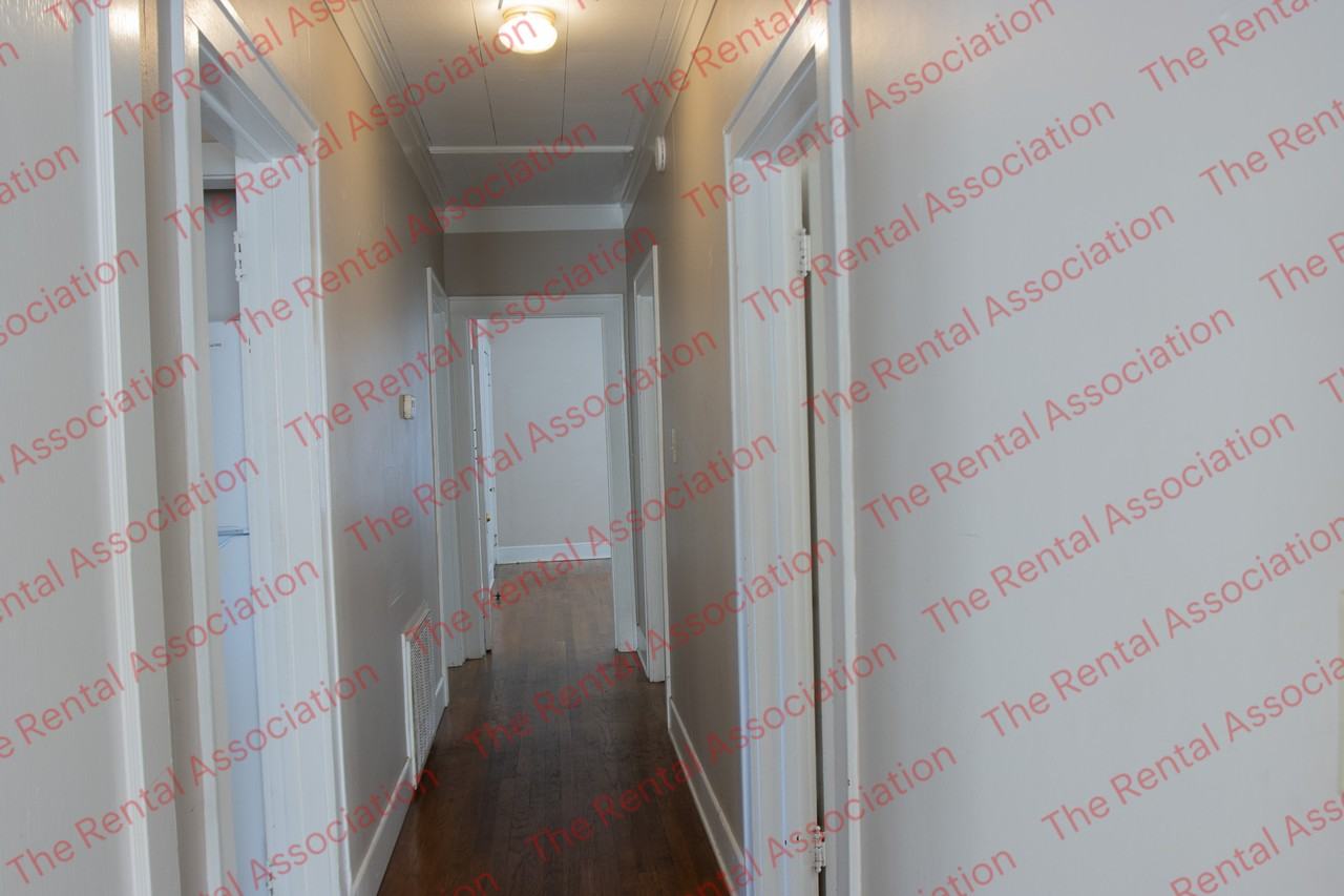 419 E Mississippi Ave #1 - Photo 6 of 12