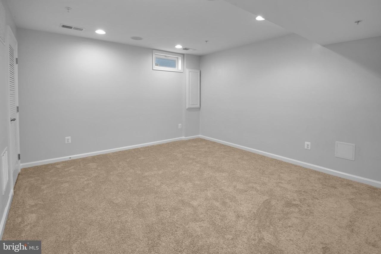 9611 Atterbury Ln - Photo 4 of 30
