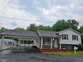 featured image of 4 S Altamont Ave