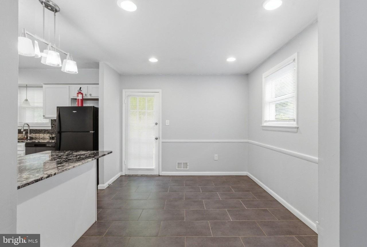12908 Glynis Rd - Photo 6 of 31