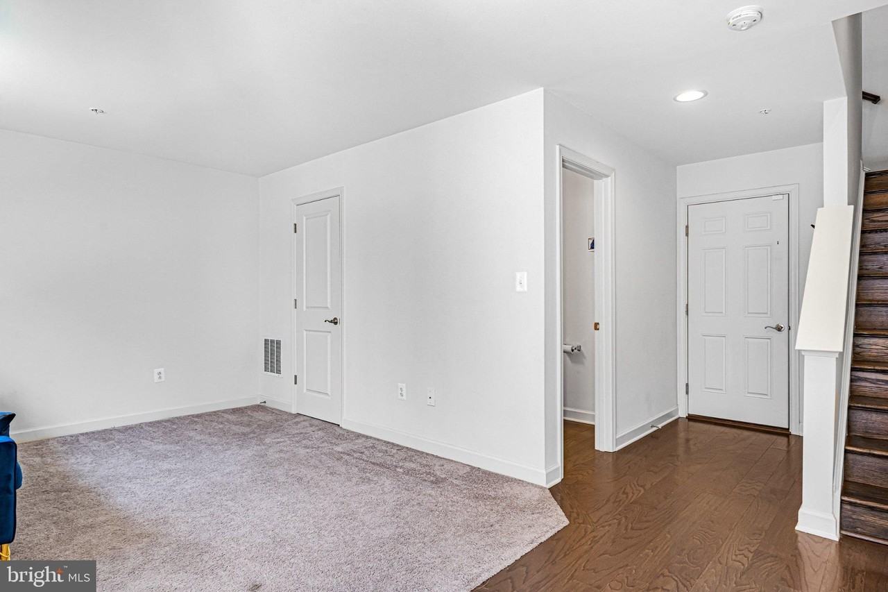 7308 Wood Pond Cir - Photo 2 of 24