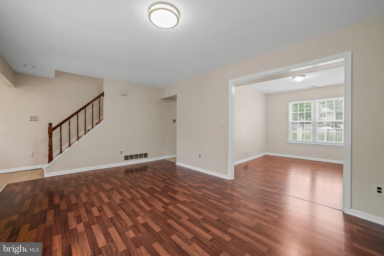 109 Stratton Ln - Photo 6 of 24