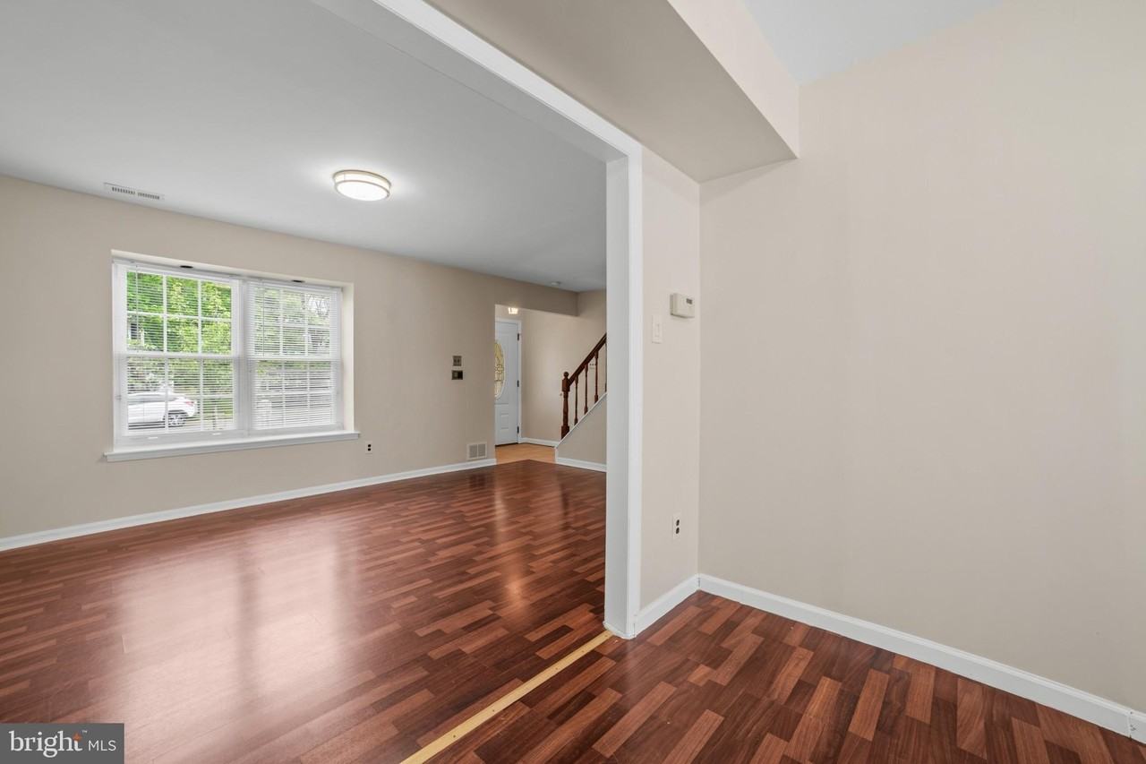 109 Stratton Ln - Photo 7 of 24