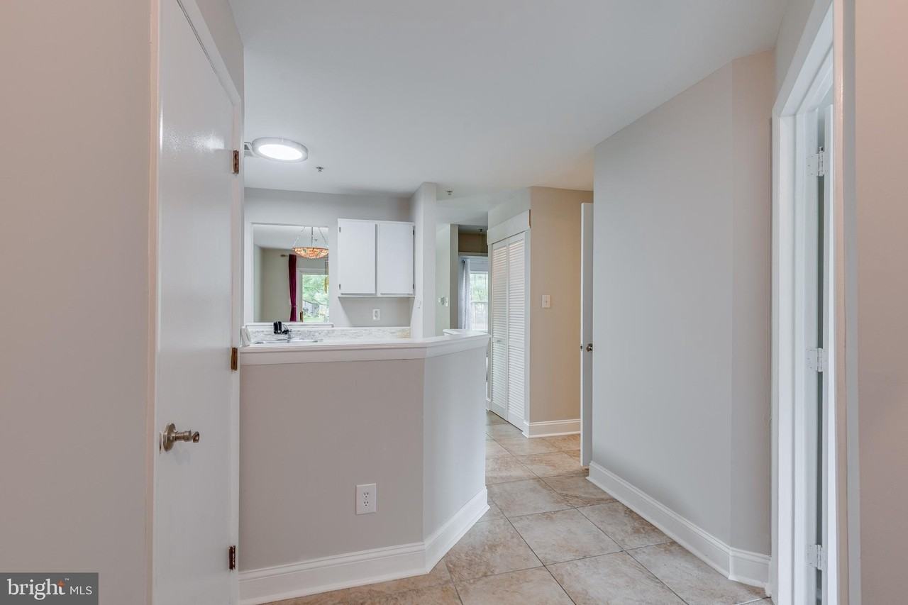34 Foxglove Dr - Photo 5 of 17